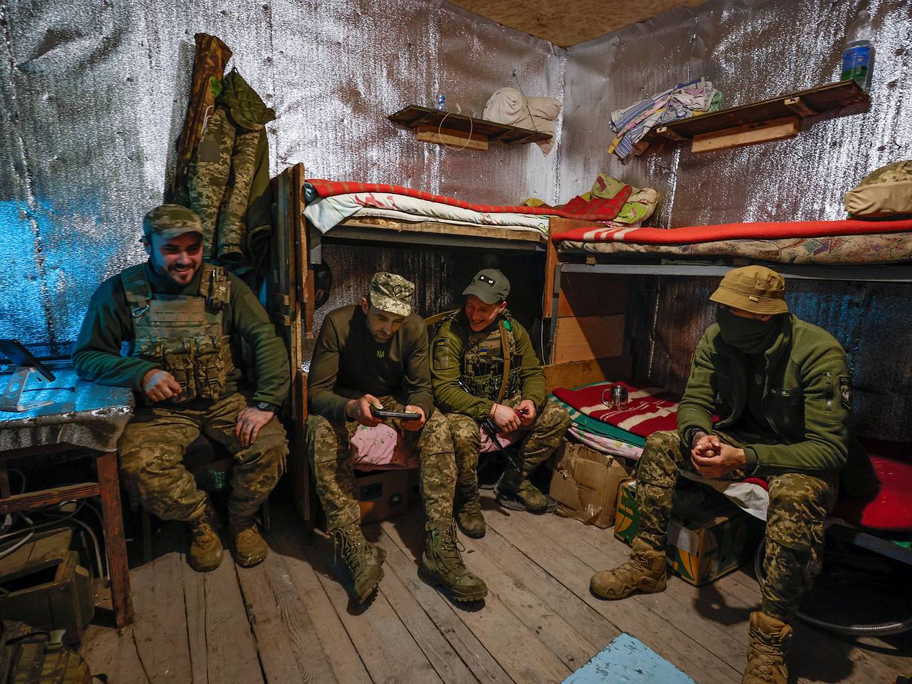На Украине разоблачили мошеннический кол-центр с защищенными от дронов машинами