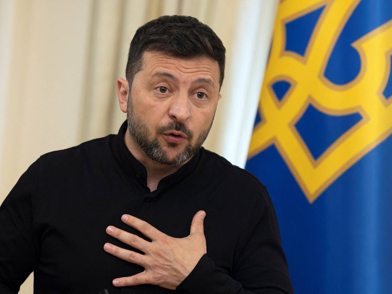 Зеленский заявил о намерении бить вглубь России