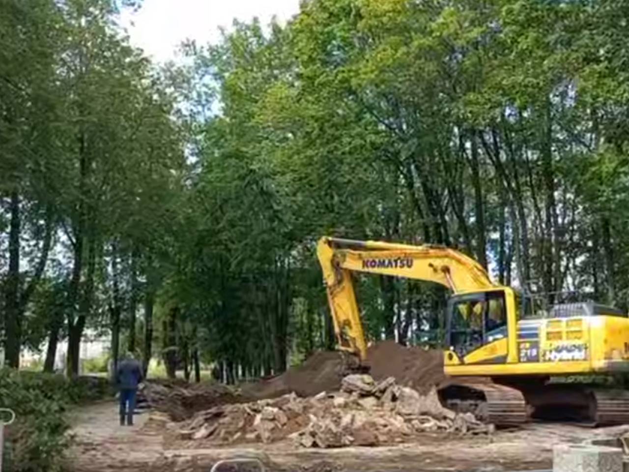 В Эстонии раскопали братское захоронение советских солдат