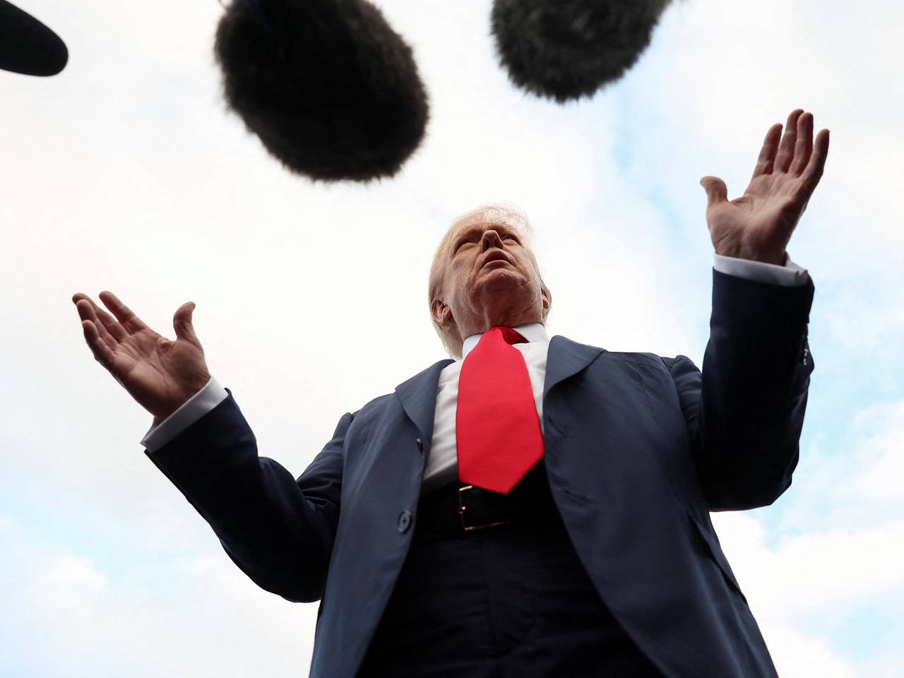 Экс-посол США в НАТО обвинил Трампа в непонимании украинского конфликта