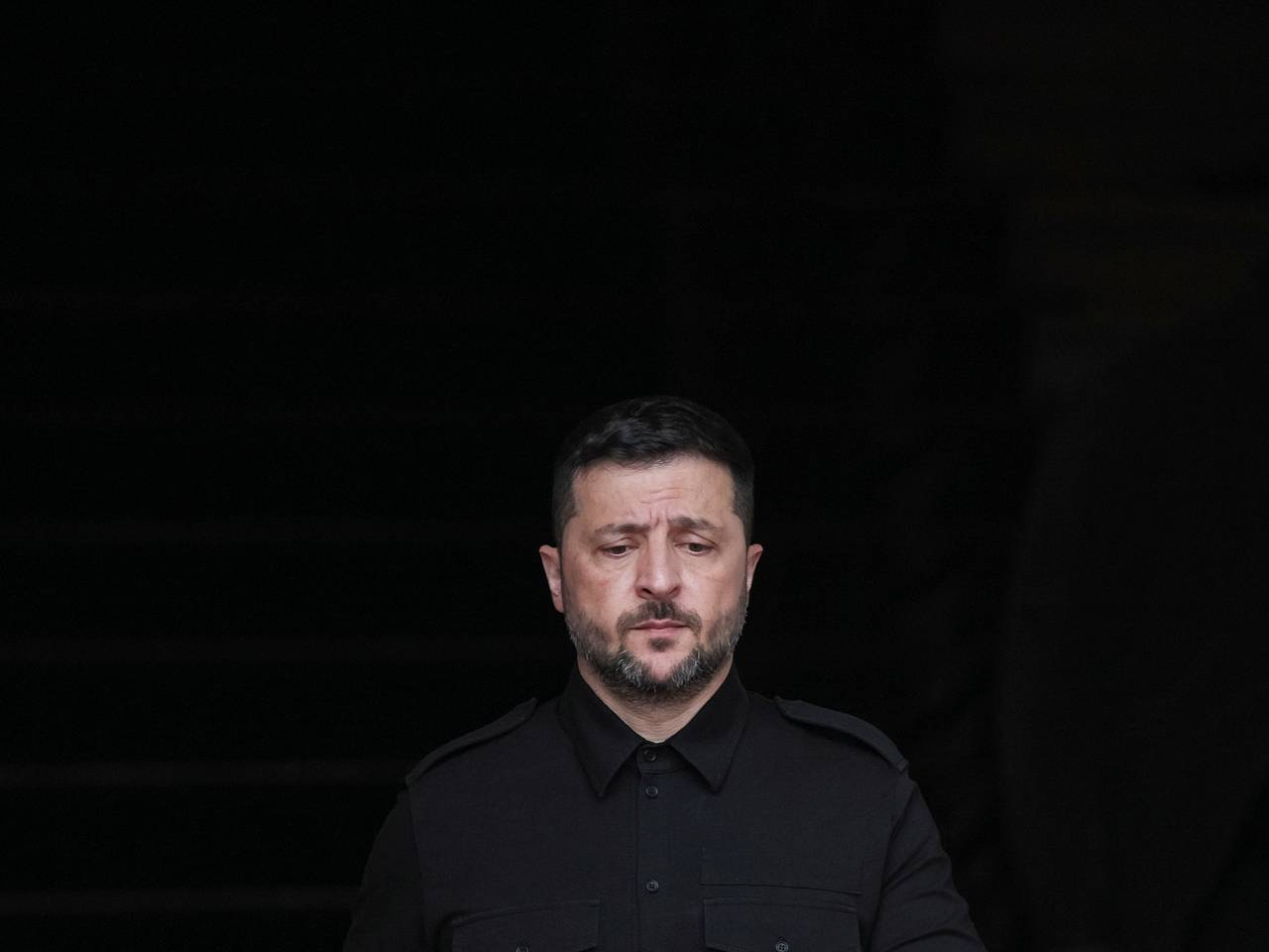 Зеленский обратился к двум дружественным России странам после ударов по Украине