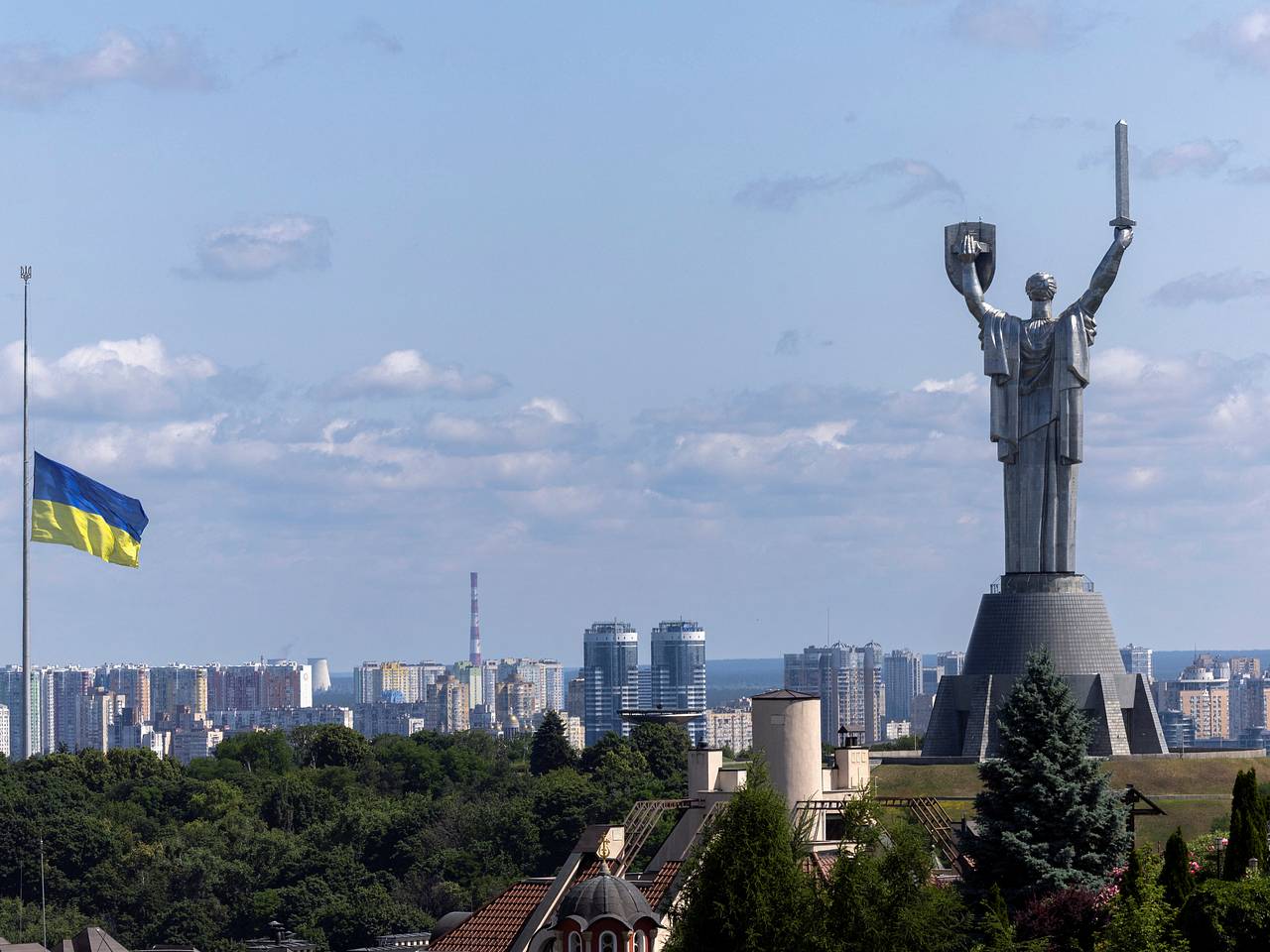 Мужчины в возрасте до 22 лет начали покидать Украину