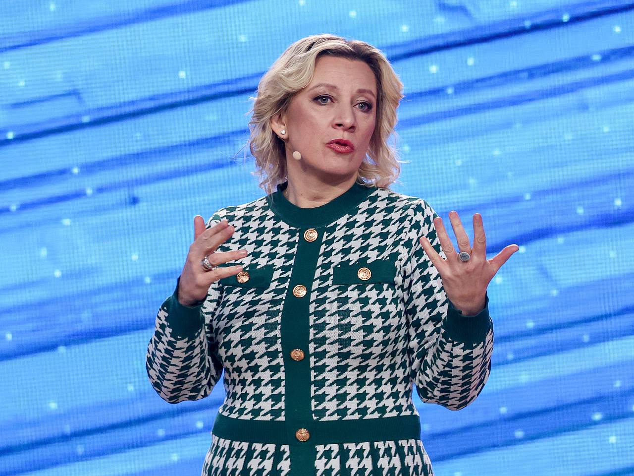 Захарова пригрозила подседлать и стреножить европейских дипломатов