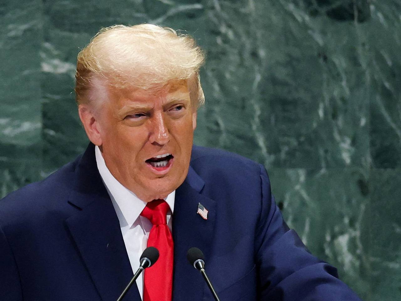 Трамп сделал жесткое предупреждение Венесуэле