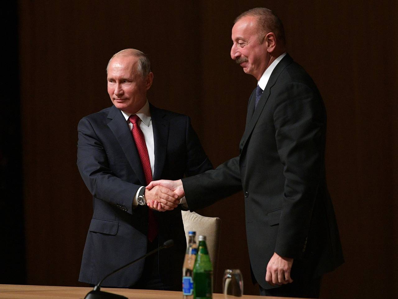 Путин и Алиев встретились в Пекине