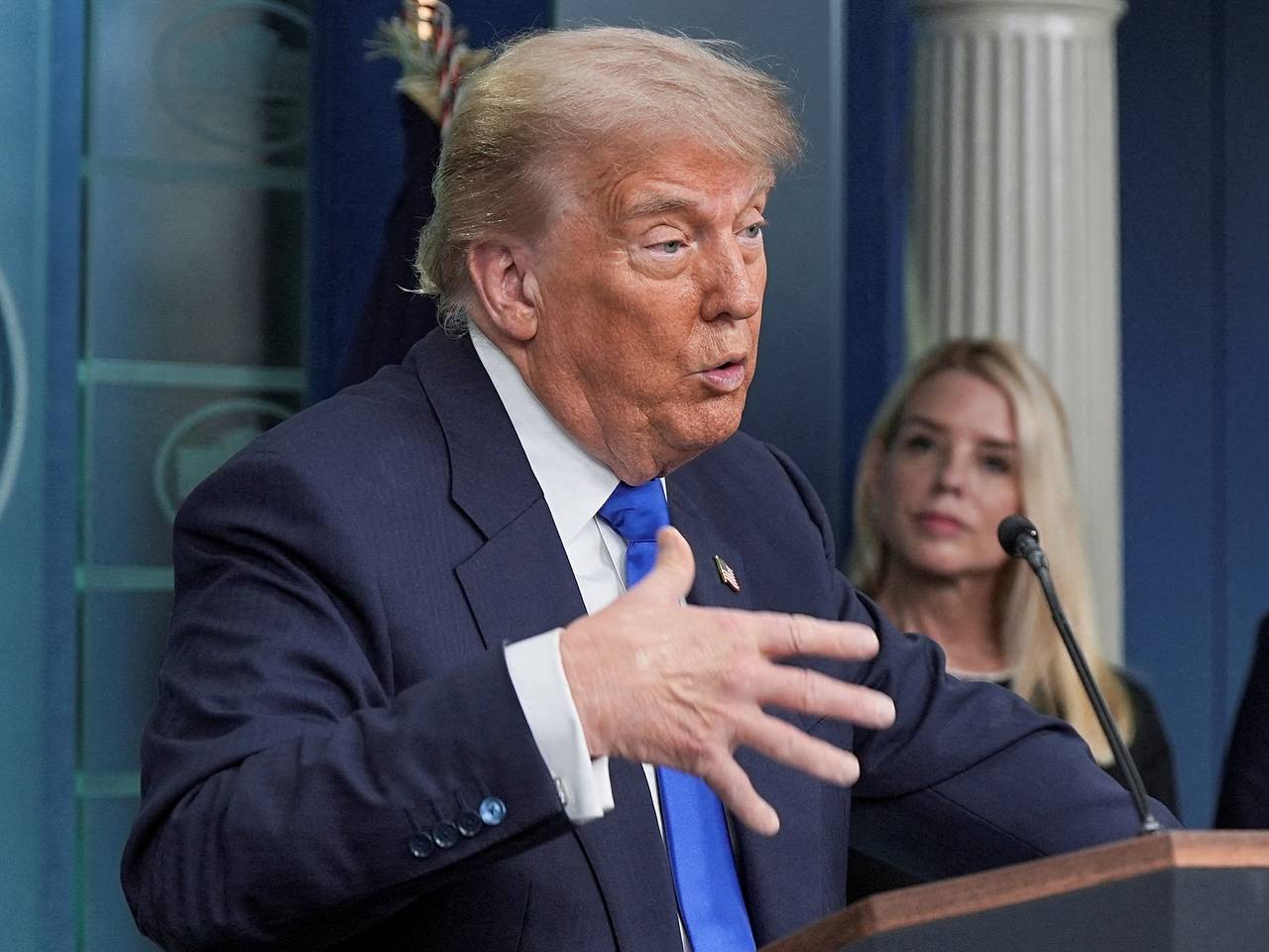 Трамп оценил телефонный разговор с Моди
