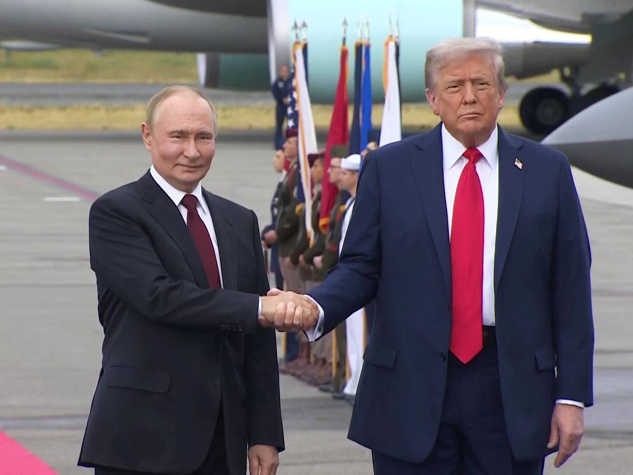 Песков рассказал об отношениях Путина и Трампа