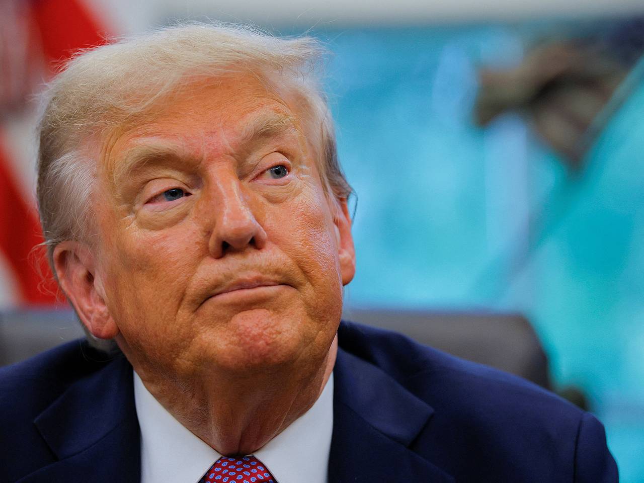 Трамп описал переименование министерства обороны фразой «люблю запах депортаций по утрам»