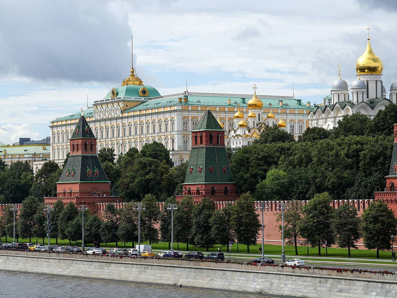 В Кремле высказались об антироссийских санкциях