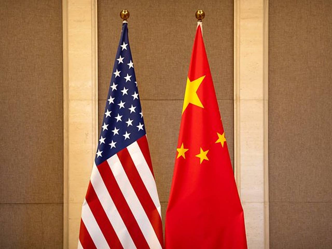 В США назвали причины отказа от вторичных санкций против Китая