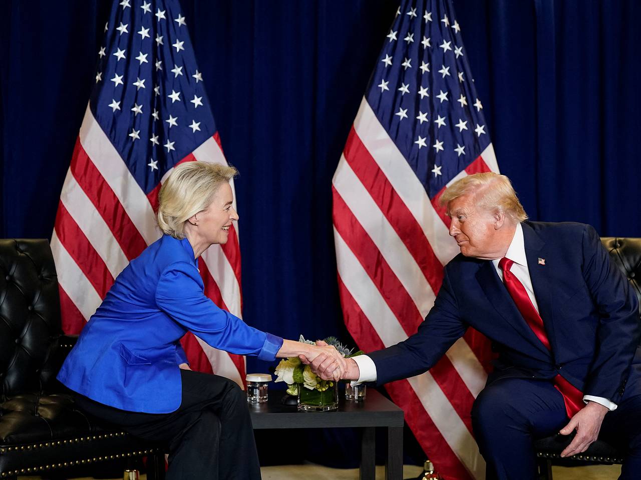 Стало известно о личных переговорах фон дер Ляйен с Трампом из-за России