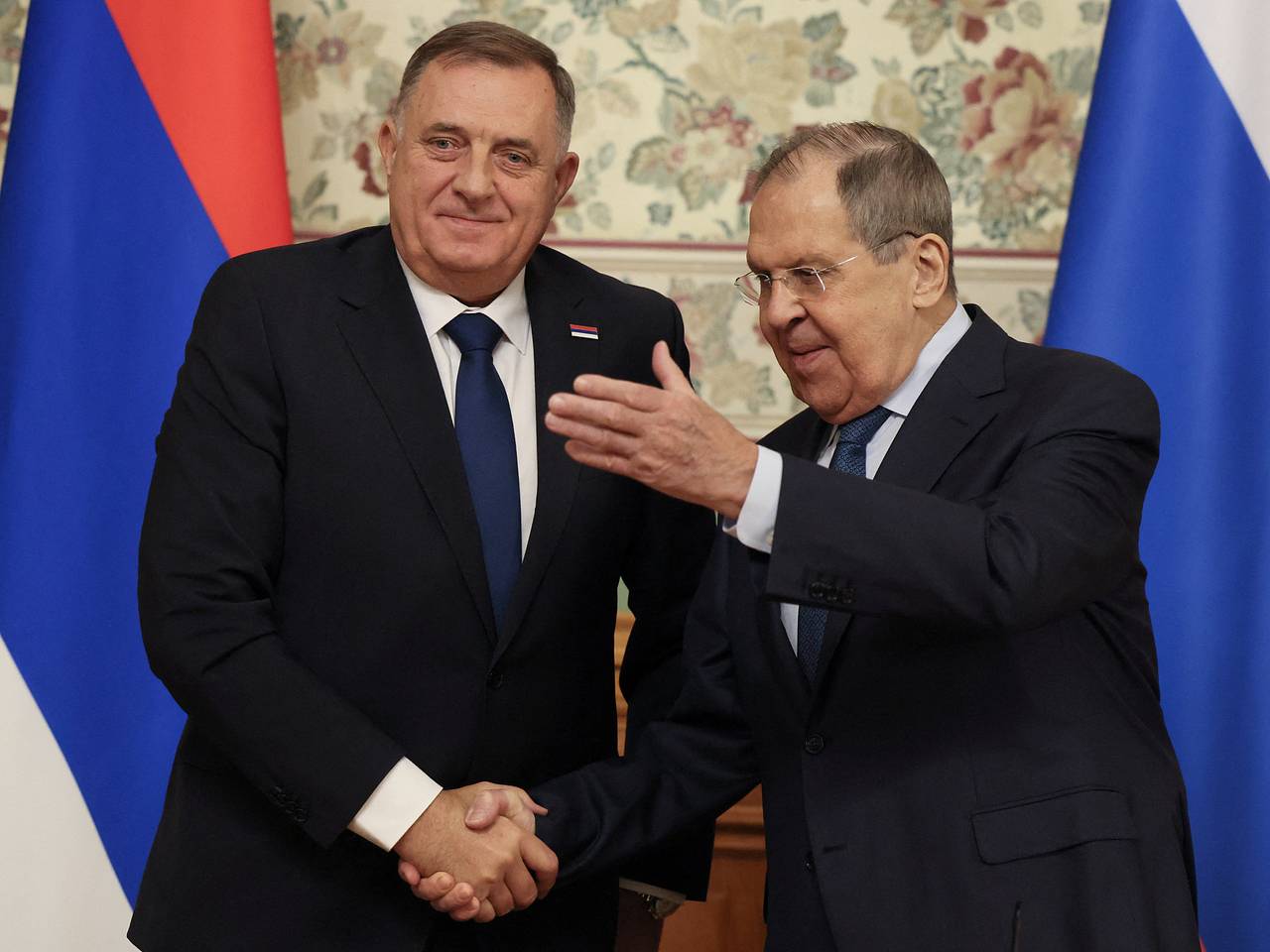 Додик попросил Лаврова о помощи