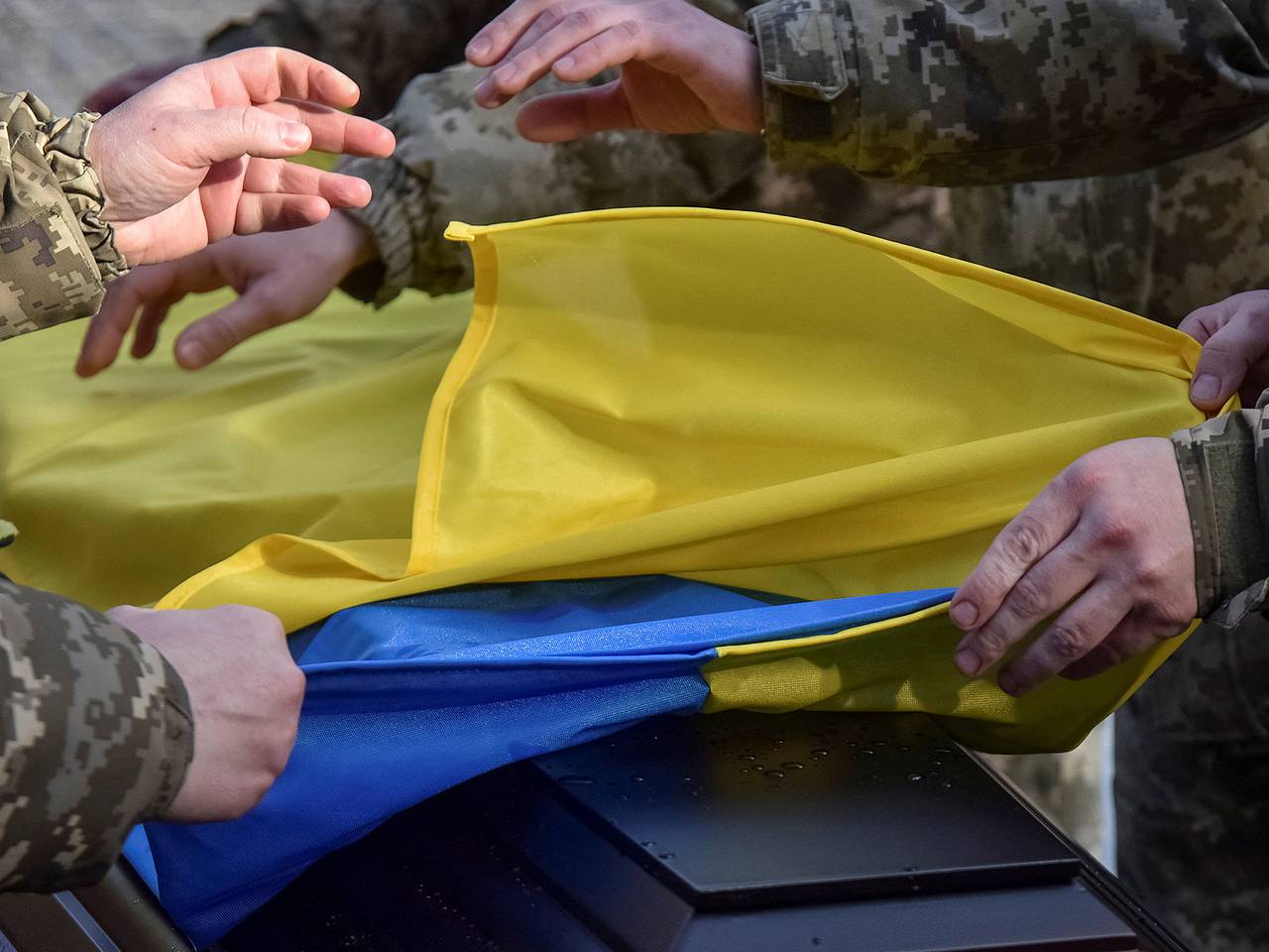 Погибшего сына убийцы Парубия нашли