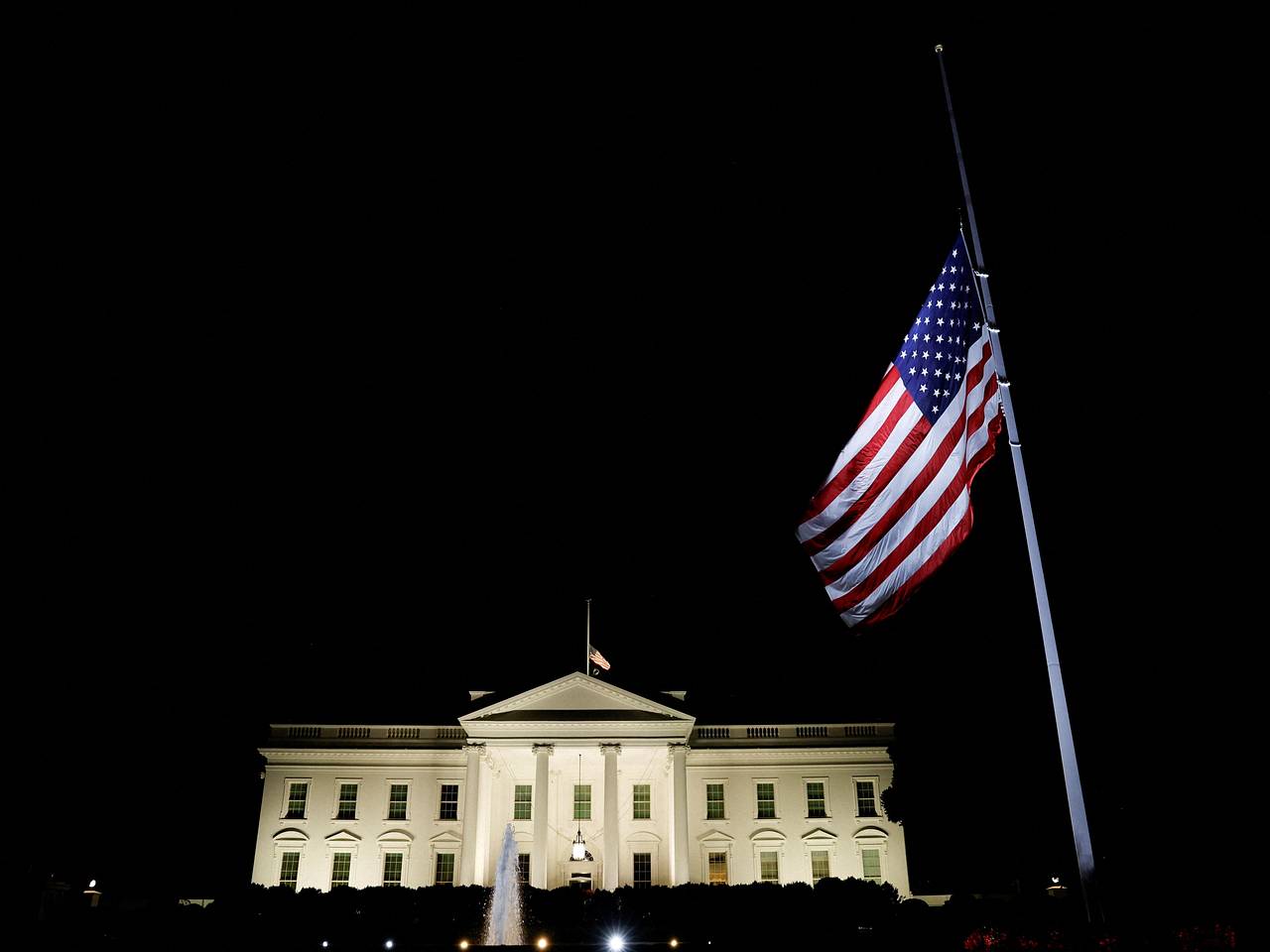В США оцепили Белый дом после убийства Кирка