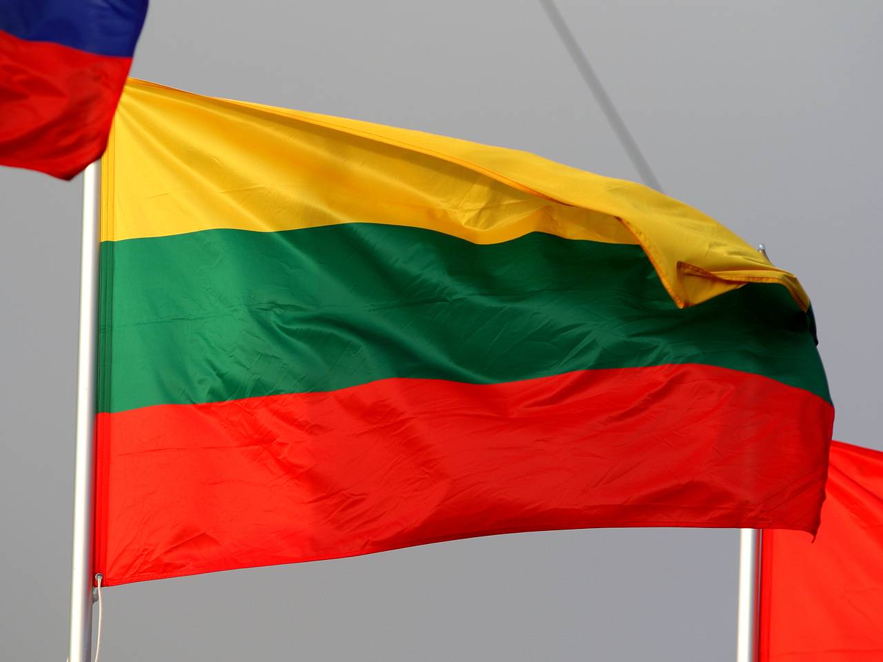 Эстония и Литва частично закрыли небо на время учений России и Белоруссии