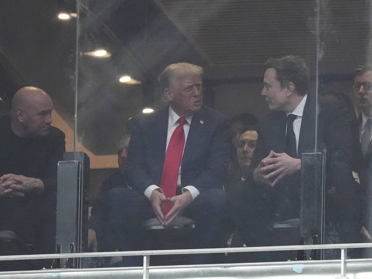 Трамп оценил беседу с Маском на панихиде