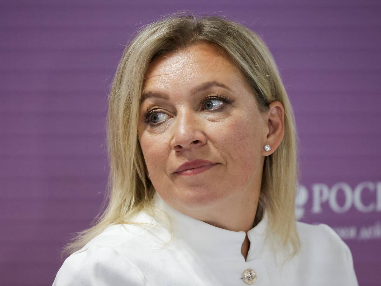 Захарова высмеяла еврокомиссара из-за слов о России