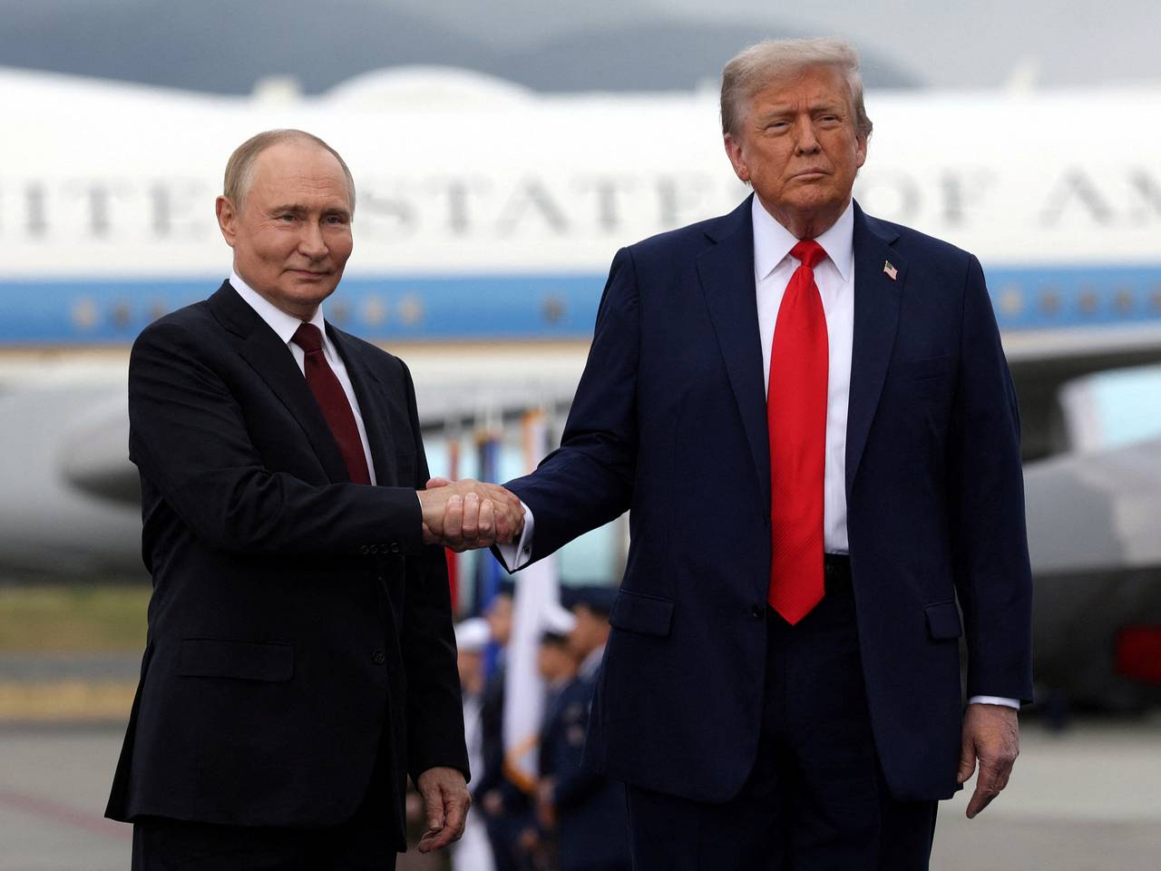 Захарова высказалась об ожидании ответного визита Трампа в Россию