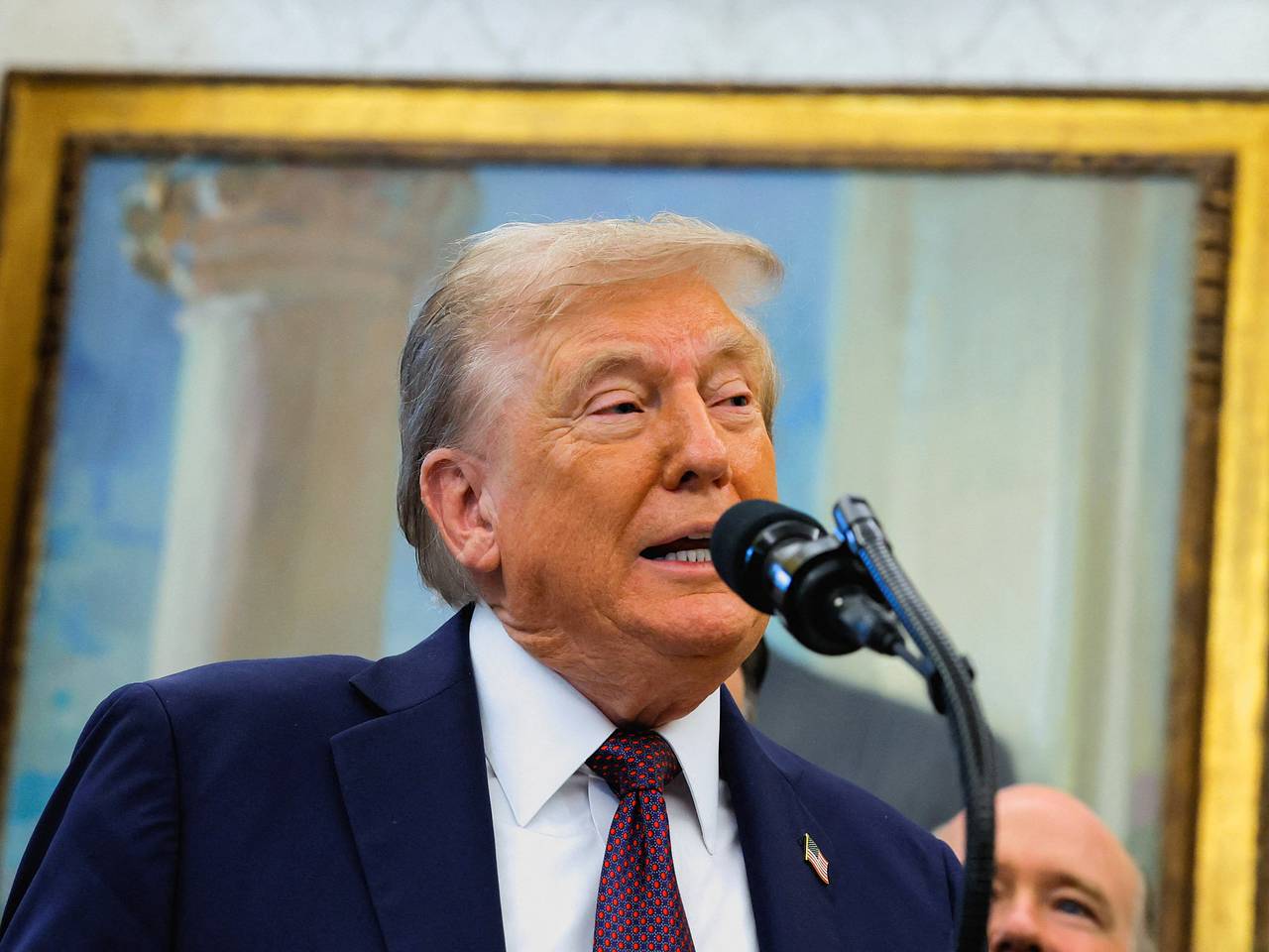 Стало известно о желании Трампа ввести новые санкции против России