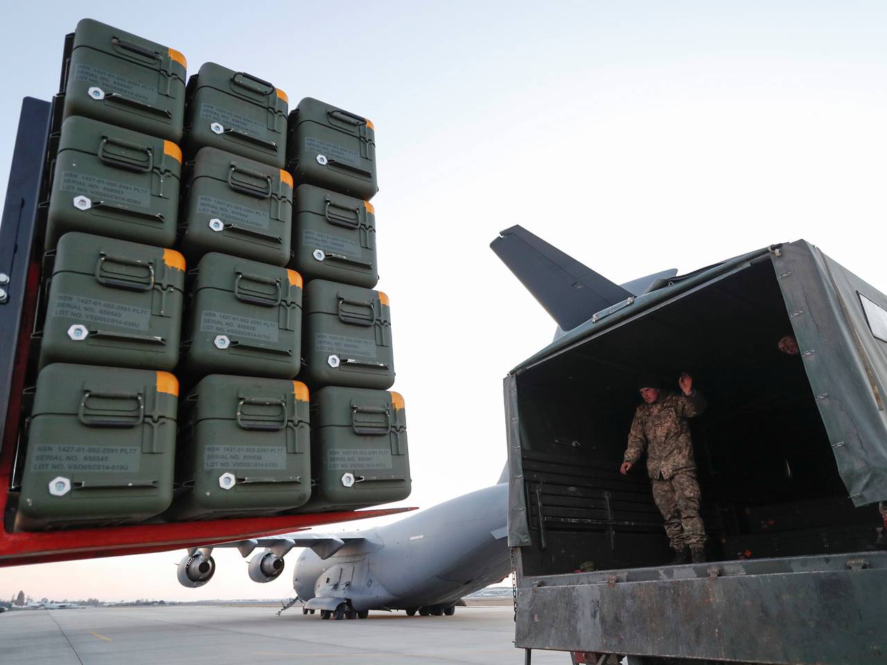 В офисе Зеленского анонсировали соглашение с США о поставках оружия Украине