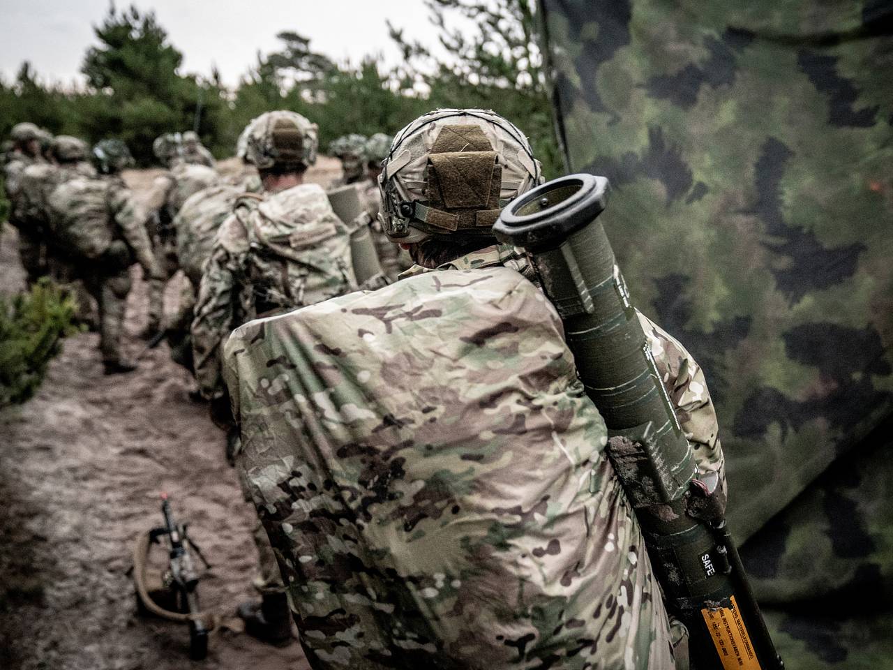В армию страны ЕС начали призывать резервистов после инцидентов с дронами