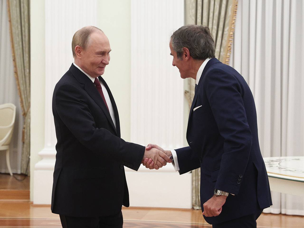 Глава МАГАТЭ раскрыл детали диалога с Путиным по Украине