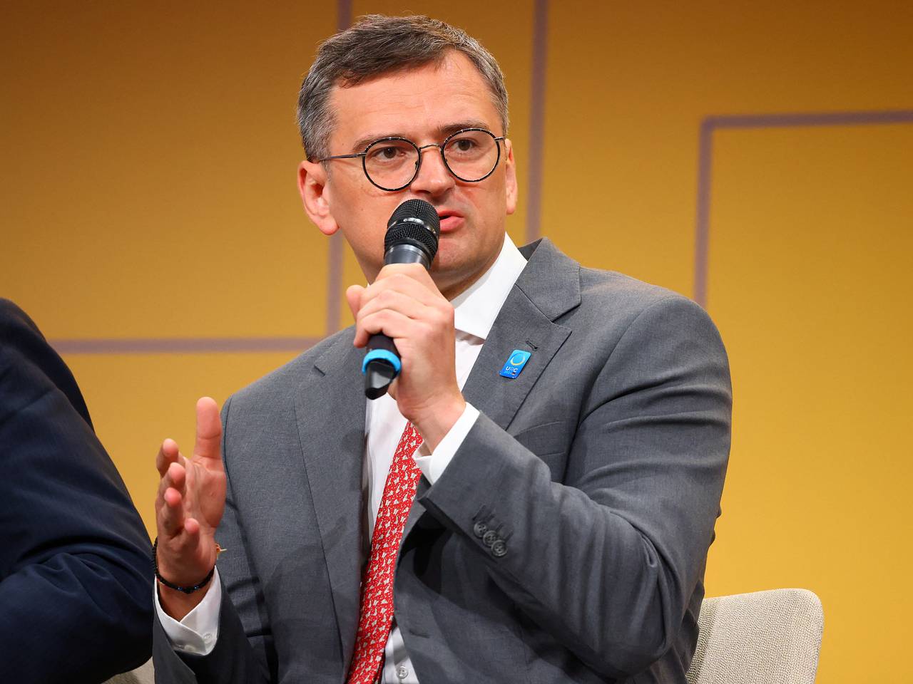 Кулеба заявил о своем бегстве с Украины
