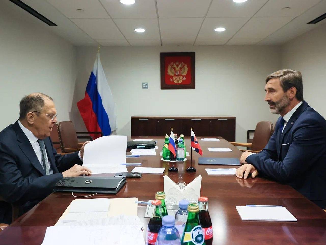 Лавров начал встречу с главой МИД Словакии