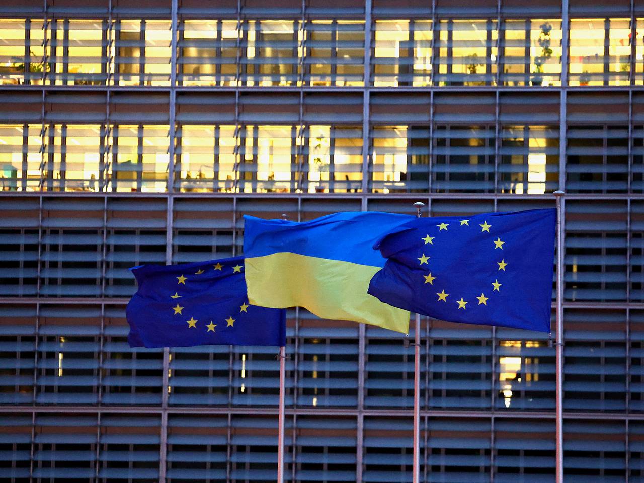 Названа самая распространенная позиция европейских политиков по переговорам с Россией