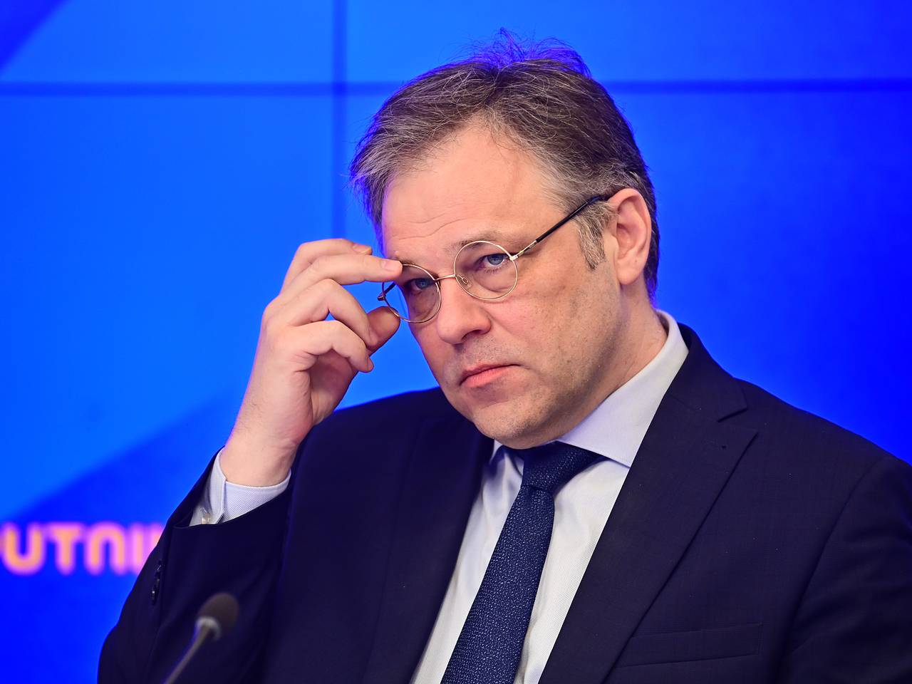 В МИД стихами ответили на призыв Ющенко идти на Москву