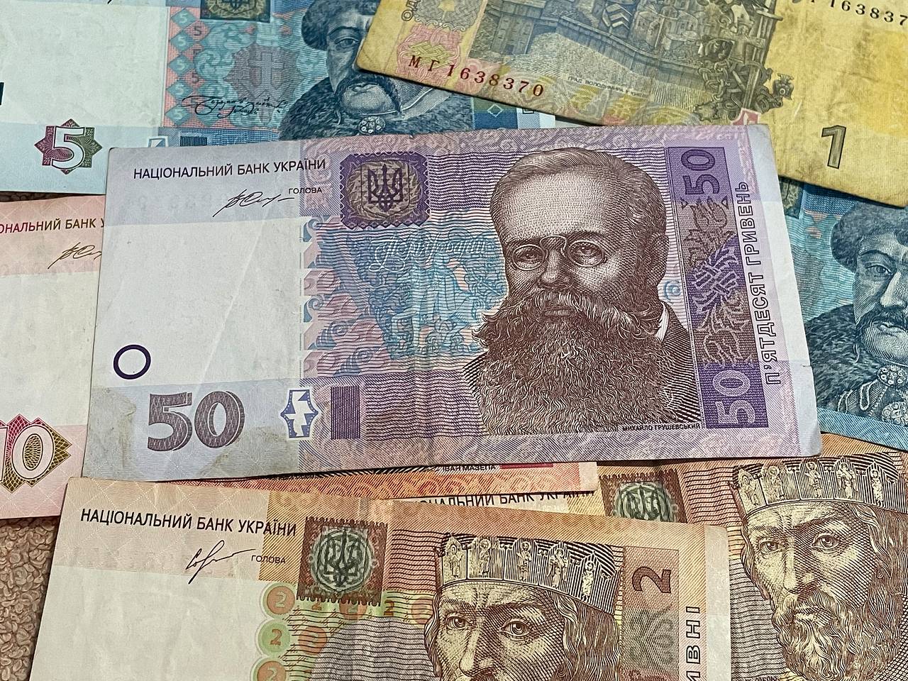 Власти Украины захотели поднять зарплаты бойцам ВСУ