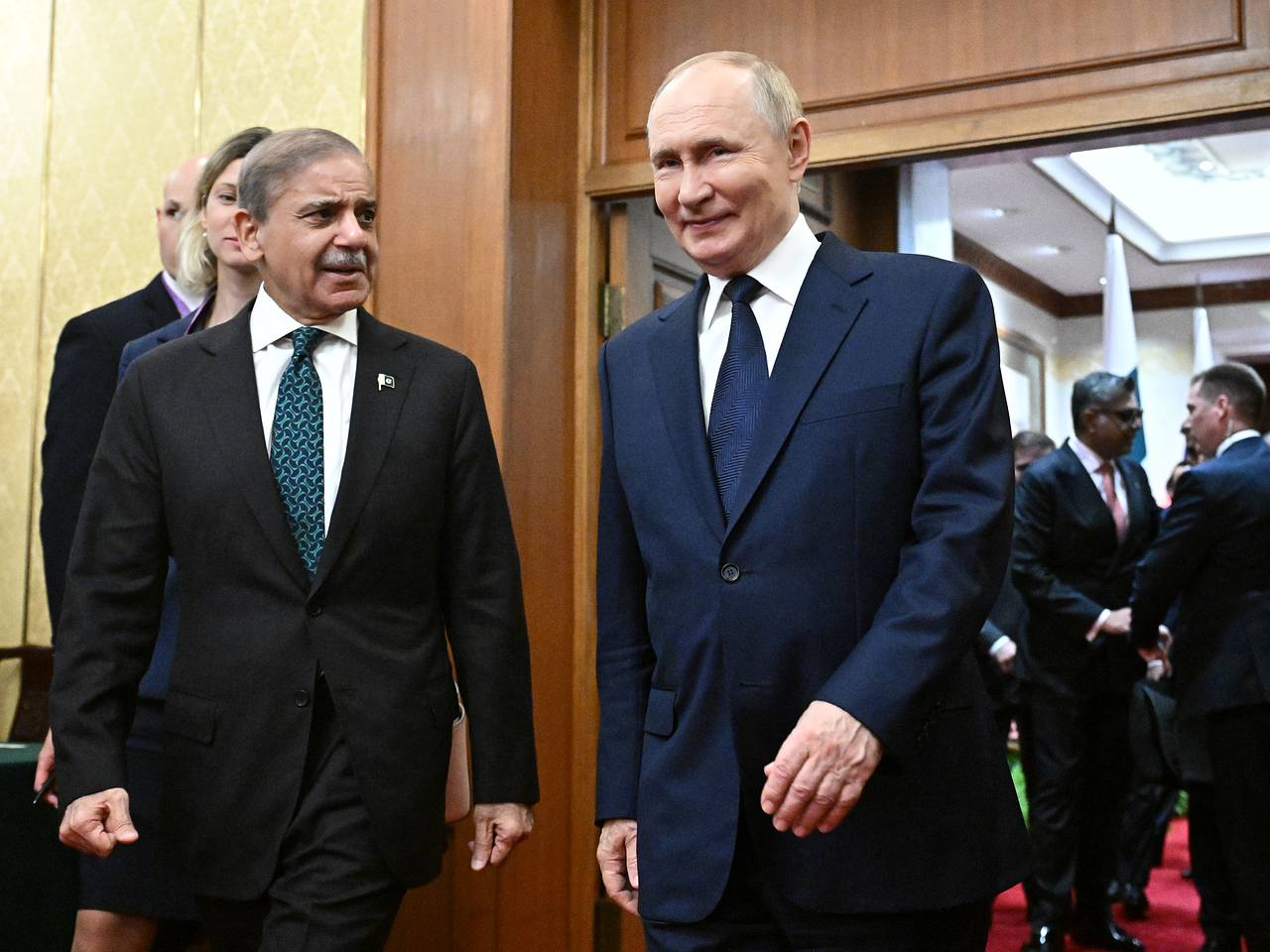 Премьер Пакистана сказал по-русски одну фразу Путину