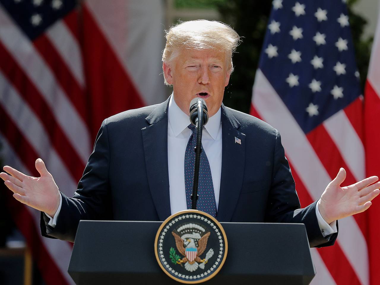 В России придумали пять разных переводов одной фразы Трампа