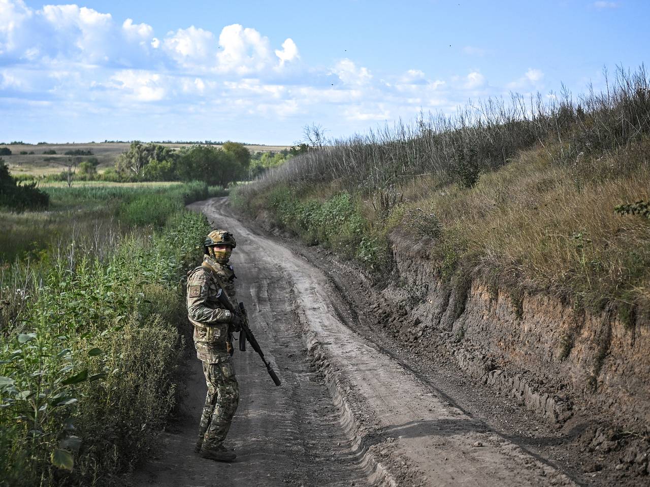 На Украине сообщили, что ВС России смогли повторить операцию «Поток». Военные использовали трубу для наступления на Купянск