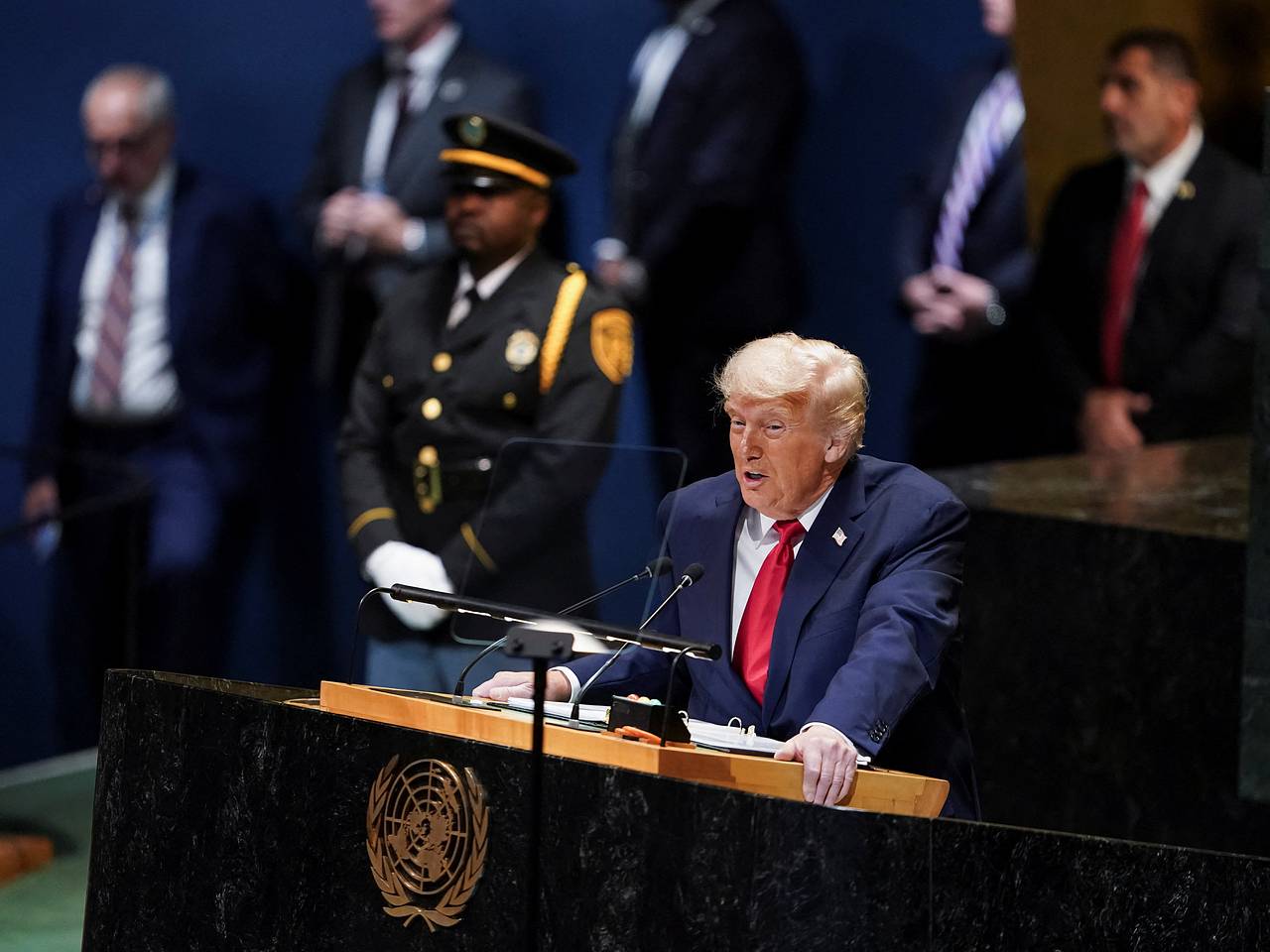 Европейские чиновники пожаловались на Трампа