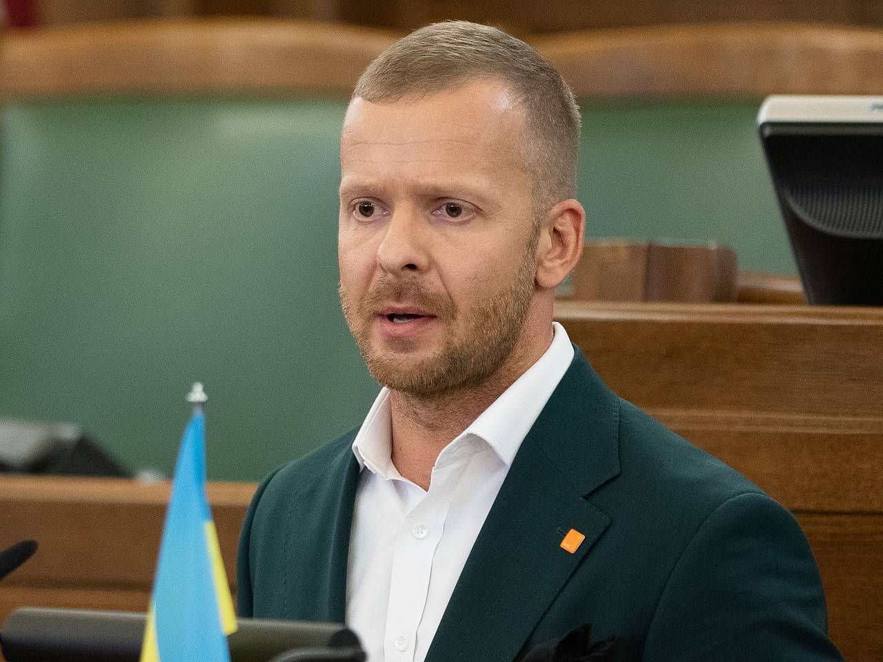 В Латвии задержали говорившего на русском в парламенте депутата