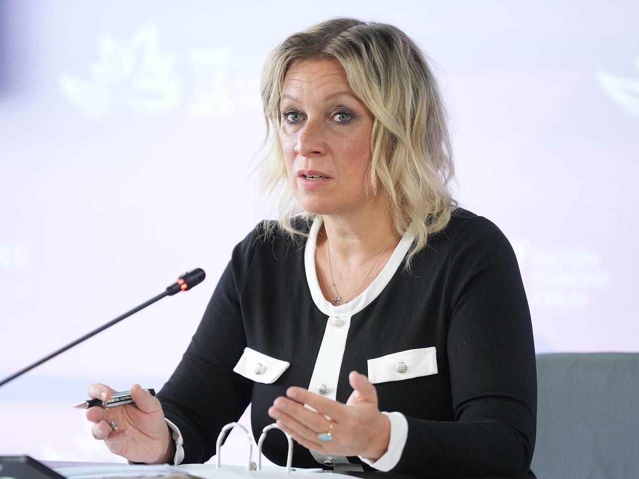 Захарова высказалась о гарантиях безопасности для Украины