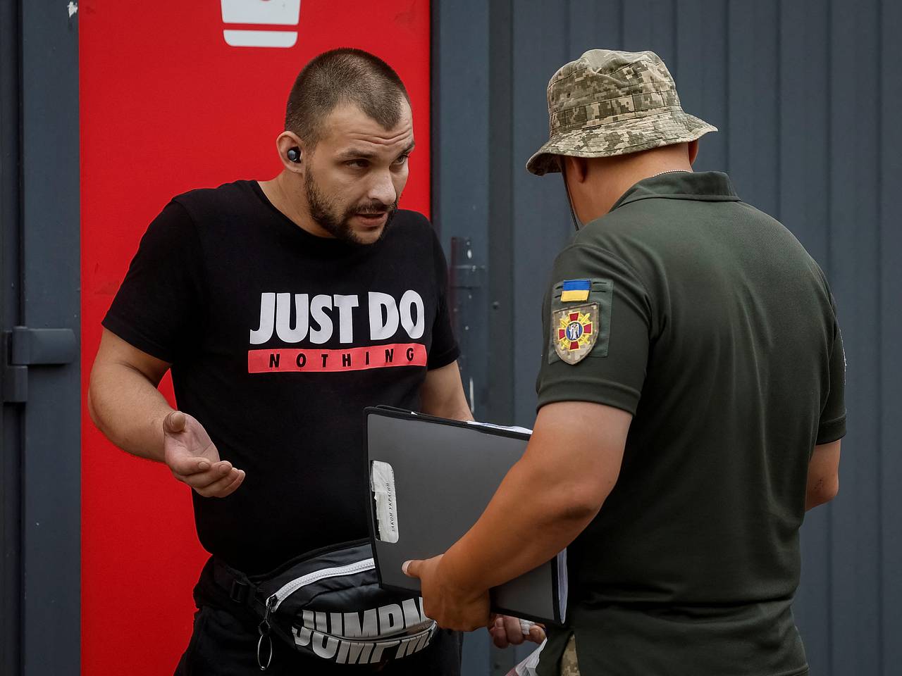 Украине предрекли новое требование Запада в обмен на помощь