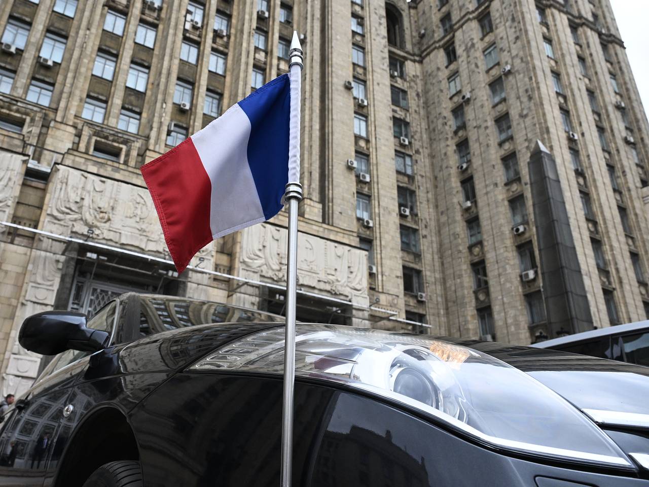 Франция вызвала посла России