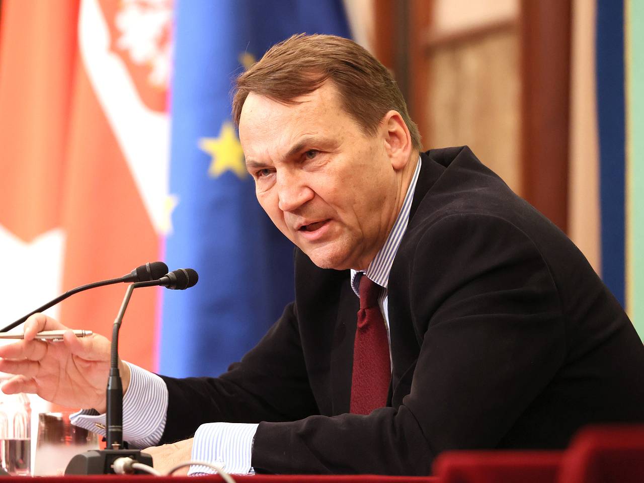 Глава МИД Польши заявил об отсутствии желающих воевать с Россией