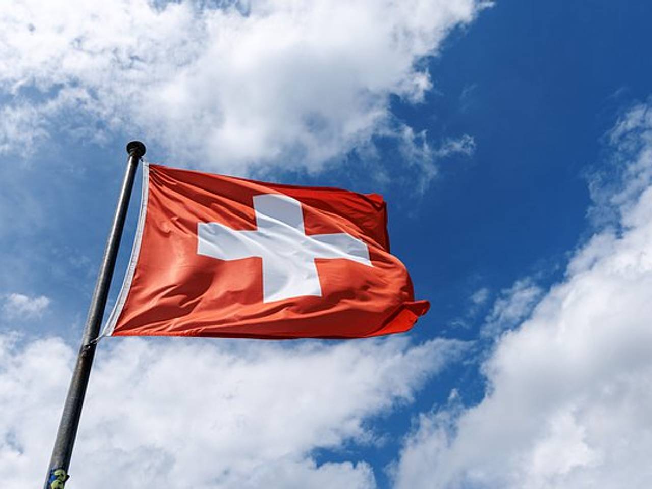 Швейцария ввела ограничения в порядок предоставления убежища беженцам с Украины