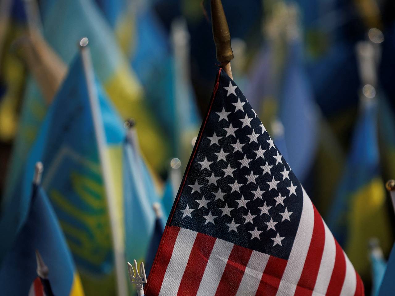 Экс-помощник президента США раскрыл возможную модель соглашения по Украине
