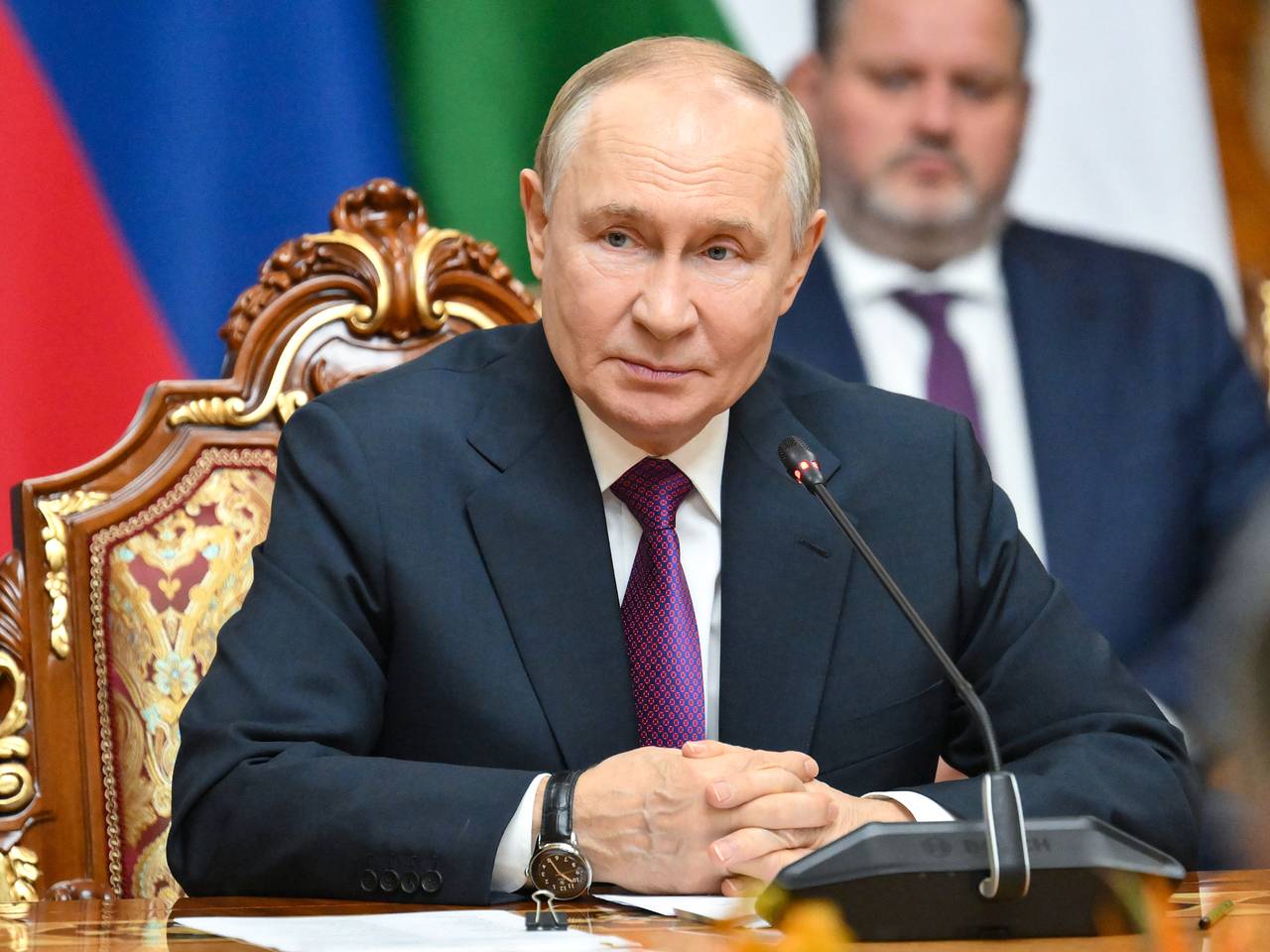 Путин и Алиев начали встречу один на один