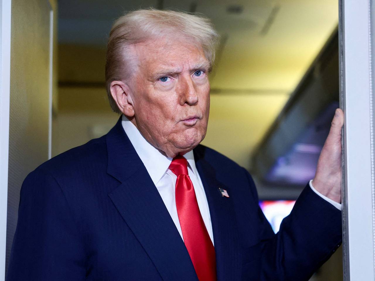 Решение Трампа возобновить ядерные испытания сочли ответом Путину