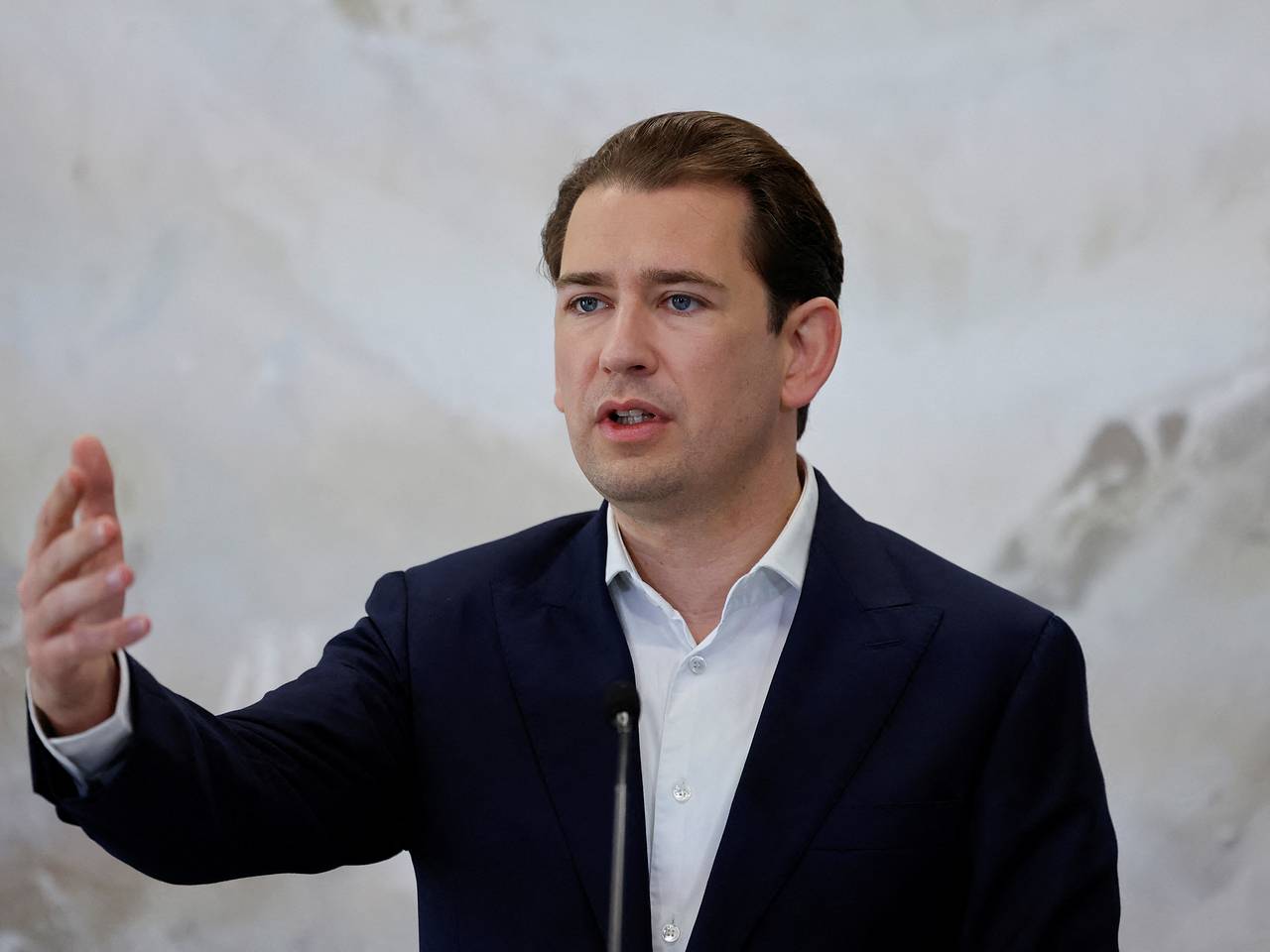 Экс-канцлер Австрии назвал европейцев дураками за бездействие в конфликте