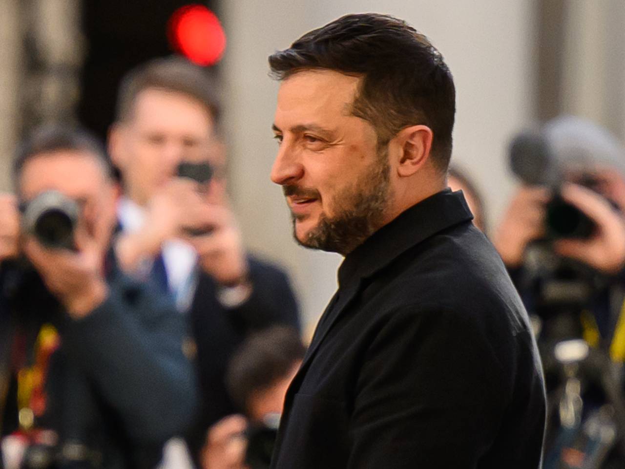 Зеленский пригласил на Украину «президента с бензопилой»