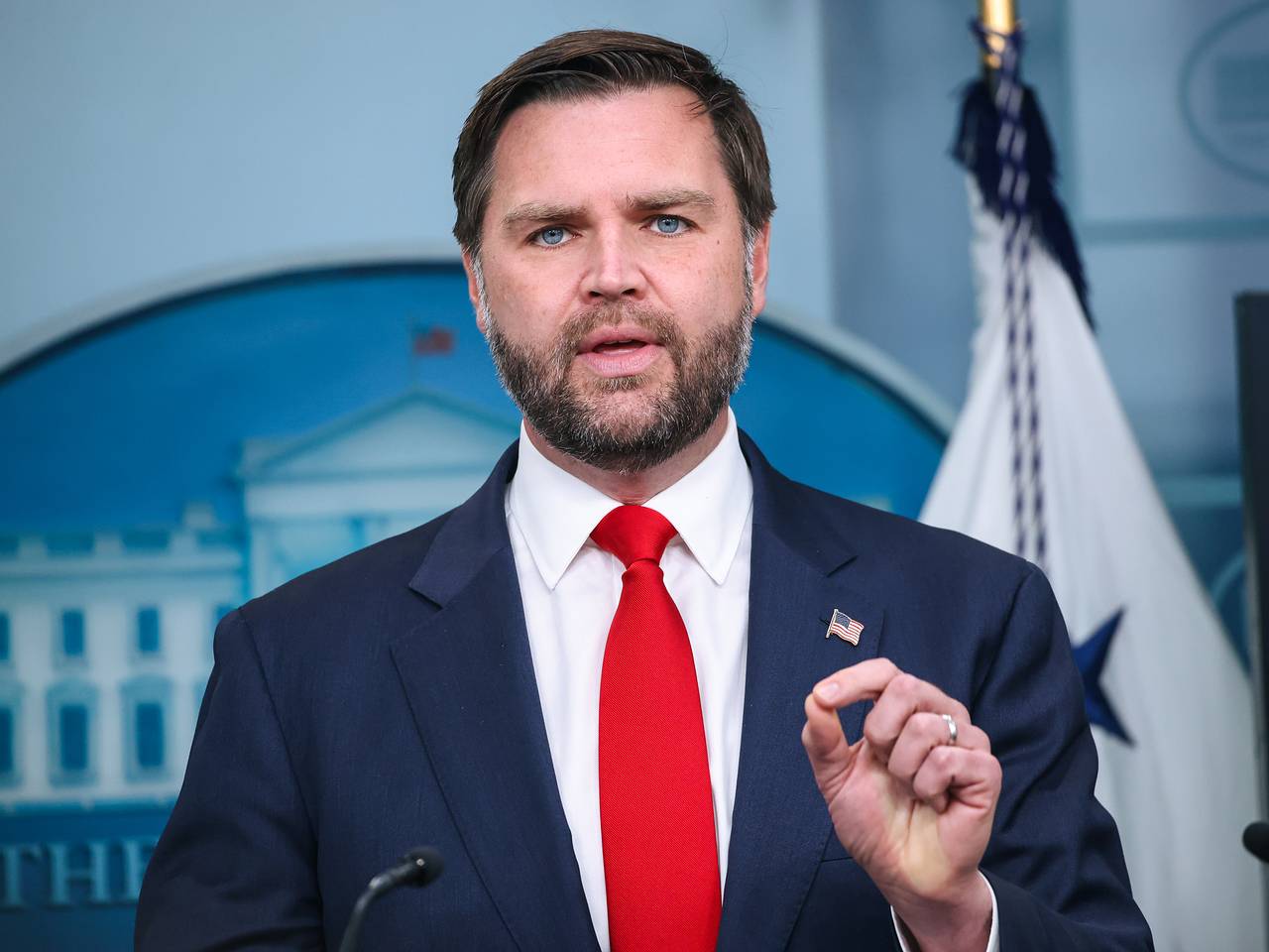 Вице-президент США высказался о решении Трампа по передаче Украине ракет Tomahawk