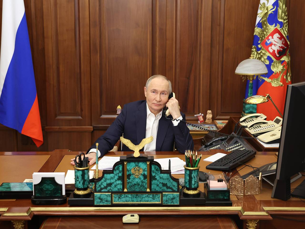 Трамп и Путин проведут телефонный разговор