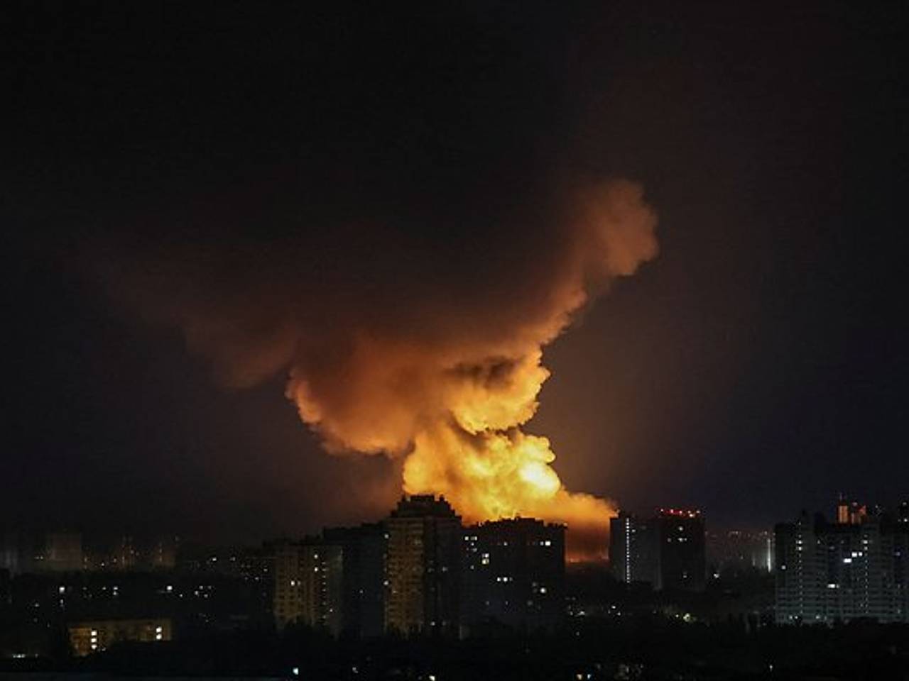 В Харькове вспыхнул сильный пожар