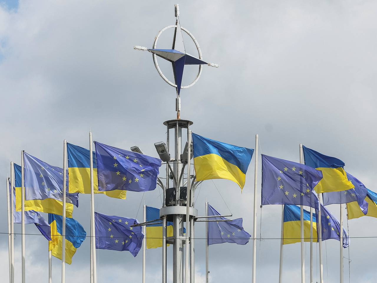 В стране НАТО пожаловались на давление альянса по помощи Украине